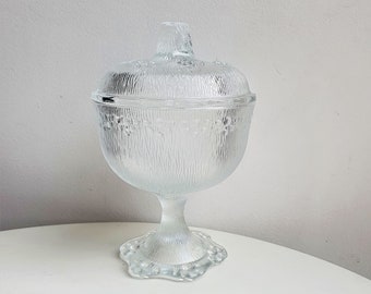 godisskål//antik ask//sockerskål i glas//sockerskål i slipat glas//glasask//prydnadsfat//smyckesask//värdesask//liten ask