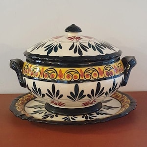 Tureen//vegetable tureen//old tureen//soup//soup//Breton ceramics//earthenware tureen//St Jean//ceramic tableware//dish