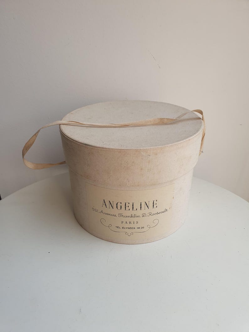 Hat Box//cardboard Box//old Box//jewelry Box//wooden Box//round Box