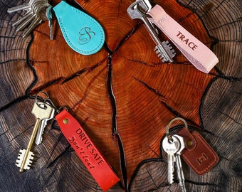 Bulk wedding favors,Personalized Leather Keychain, Personalized key fob, Personalized Gift, Anniversary Gifts, Men's gift, Mothers day gift,