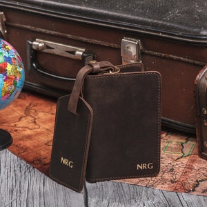Cadeaux personnalisés, étui pour passeport personnalisé et jeu d'étiquettes à bagage, porte-passeport, cadeaux de voyage pour lui, accessoires de voyage