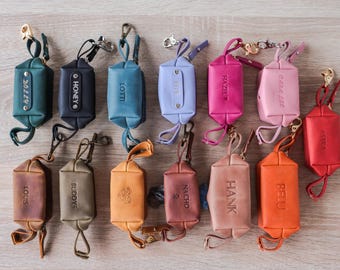 Dispenser voor hondenpoepzakjes voor riem Gepersonaliseerde leren poepzakjeshouder Handgemaakte hondenpoepzakjeshouder Accessoires voor honden