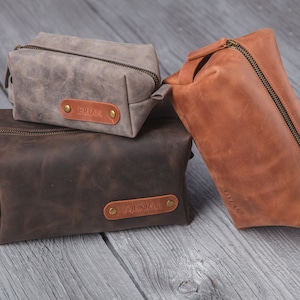 Personalized leather dopp kit Mens toiletry bag 3rd anniversary gift for men Gifts for him Leather accessories