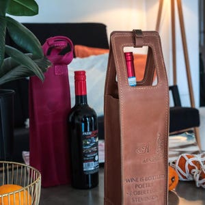 Wijntas, leren wijndraagtas, gepersonaliseerde wijndrager, Vaderdagcadeaus, cadeaus voor hem, pensioencadeaus, relatiegeschenken, wijnhouder afbeelding 11
