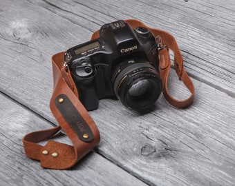 Custom camera strap leather , Personalized photographer gift, Leather camera strap