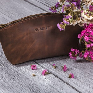 Leather makeup bag, Personalized cosmetic bag, Bridesmaid gift, Minimalist gifts for mom,Mothers day,Bridal party gifts, Leather accessories