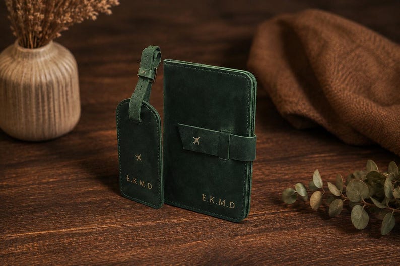 Passport holder personalized, multiple passport cover, Travel gift, Christmas gift for him, Green  Leather Travel Wallet