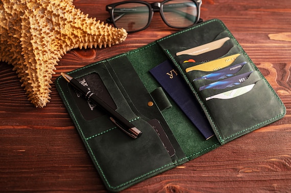 Travel document holder, Father's Day 2026, Personalized dual passport wallet, Leather passport cover, Custom travel gift, Gift For him