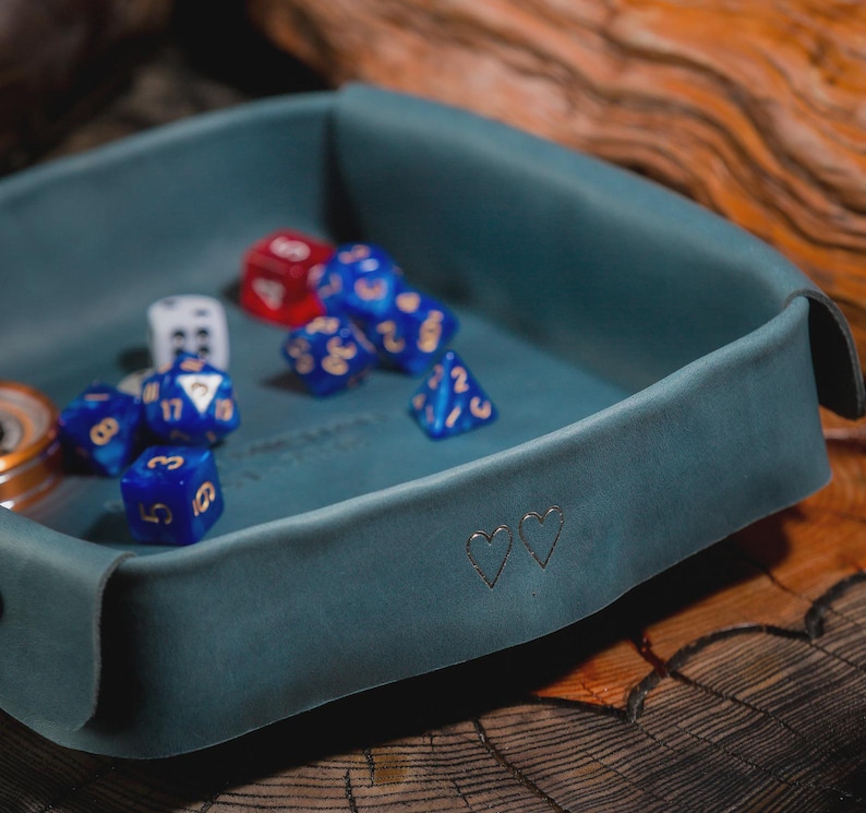D&D Würfeltablett Leder Benutzerdefinierte Rolling Tablett Personalisierte Schreibtisch Caddy Jubiläumsgeschenke Dnd Geschenk für ihn, Klasse von 2026, Abschlussgeschenke Bild 7