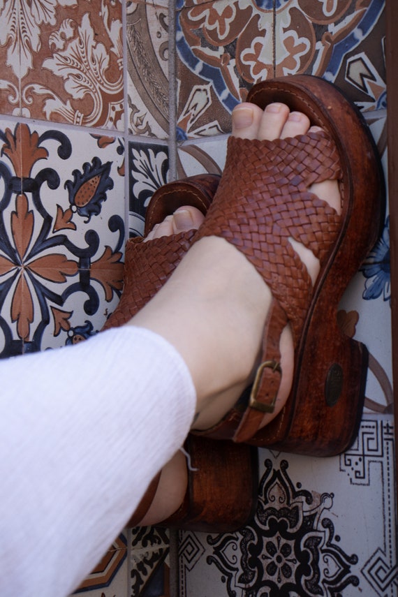 70s leather wooden clogs