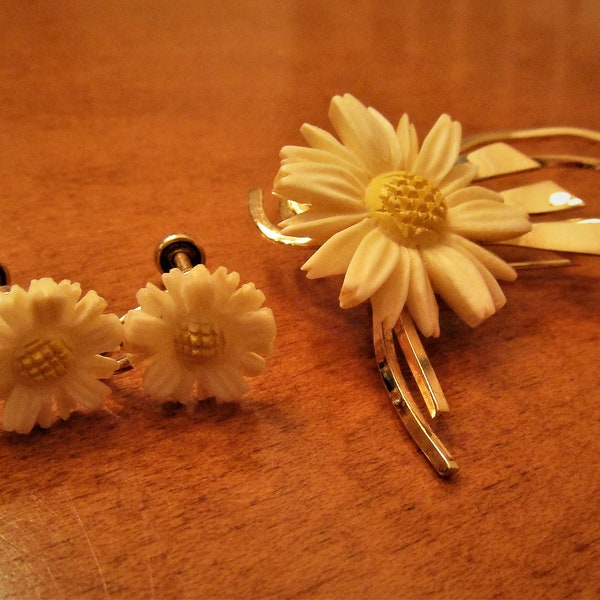 Vintage 12k Gold Filled & Carved Celluloid Catamore Daisy Brooch and Earring Set