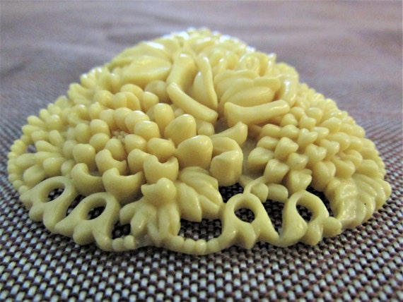 Antique Ivory Colored Celluloid Brooch - image 3