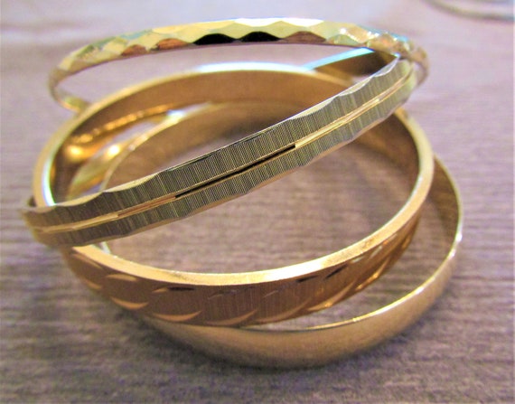 Vintage Gold Tone Bangle Bracelet Grouping of Four - image 10