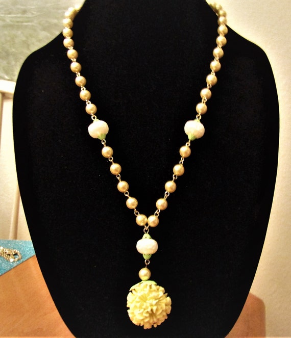 Vintage Pale Yellow Faux Pearl & Molded Celluloid 