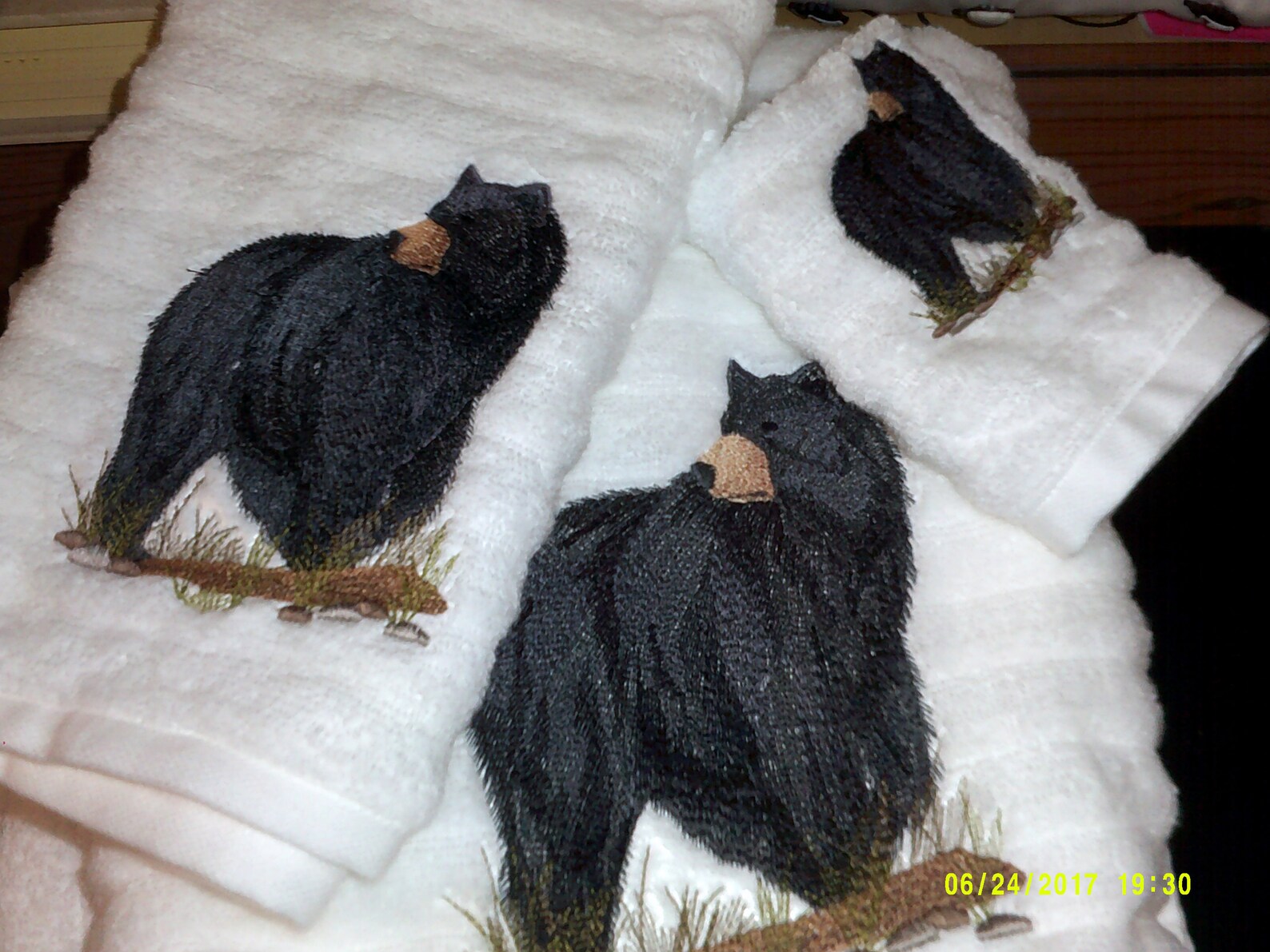 Set of 2 towels and a wash cloth with a BLACK BEAR DESIGN Etsy