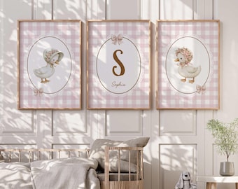 Juego de láminas decorativas personalizadas de Silly Goose en color rosa para la habitación del bebé, decoración infantil de Silly Goose, láminas para la habitación de niñas