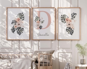 Decoración de pared personalizada con estampado floral en tonos melocotón tropical para la habitación de bebé niña, láminas decorativas con iniciales florales y nombres de bebé.