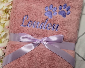 Toalla de algodón súper suave personalizada para perros, diseño de huella bordada, toalla para mascotas, regalo para perros, toalla personalizada para mascotas, toalla de aseo para perros, regalo para cachorros nuevos