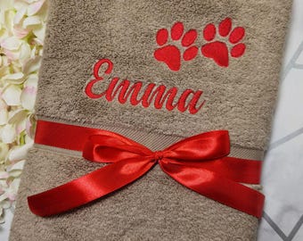 Toalla de algodón súper suave personalizada para perros, en tonos marrones, con diseño de huella bordada, toalla para mascotas, regalo para perros, toalla personalizada para mascotas, regalo para cachorros.