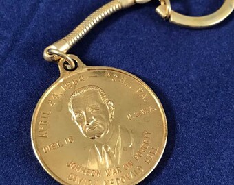 Vintage Lyndon B. Johnson Gold Coin Commemorative Key Chain -  War on Poverty Speech