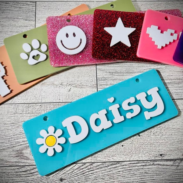 Daisy Font Custom Crate Tags, Choice of Color with Name and Icon, Personalized Crate Tag, Dog Kennel Tag, Crate Tag, Dog Show Tag