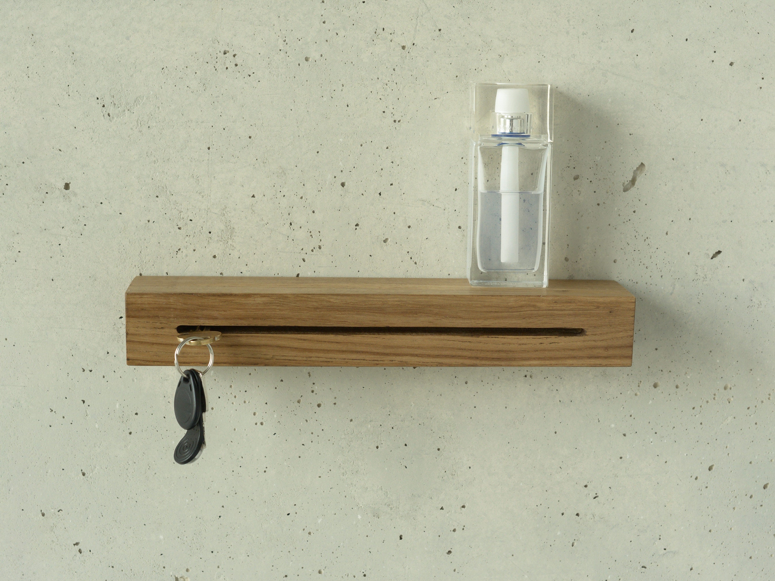 Tablette range-clés design en bois de chêne