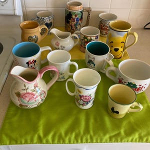 Mix and Match Vintage Coffee Mugs: Retro Farmhouse Decor