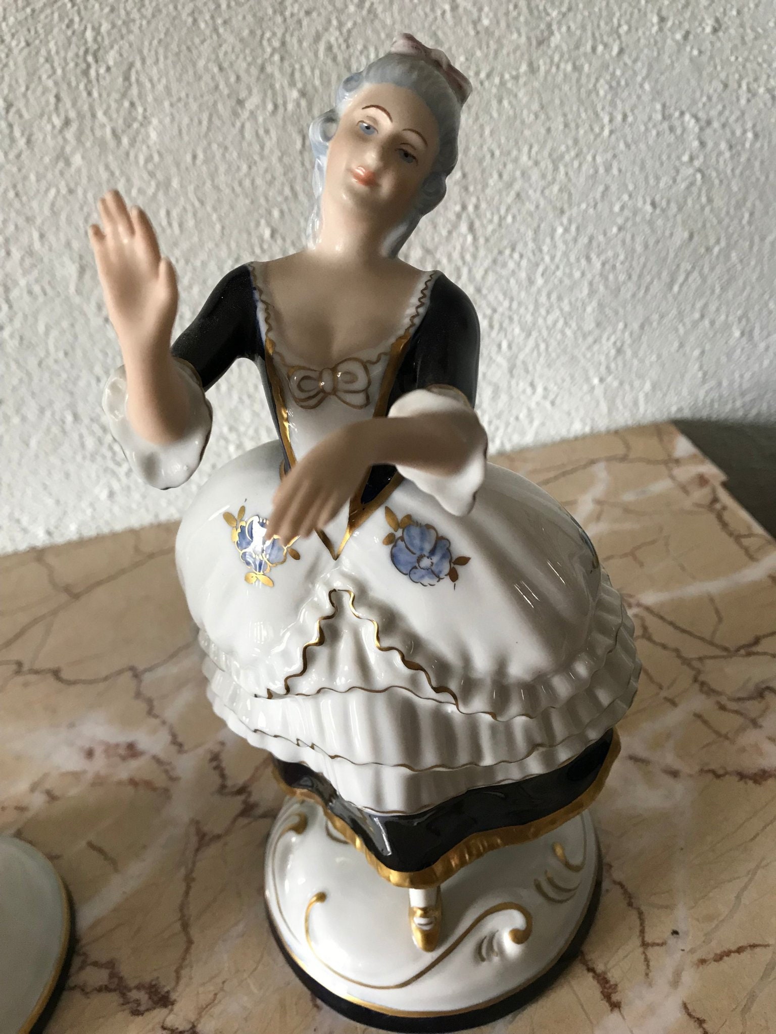 Royal Dux Bohemia - Etsy Royal Dux Bohemia - Etsy