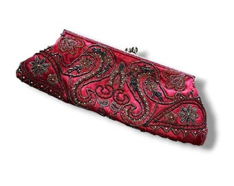 Vintage Multi Color Y2K Apt 9 Kiss Lock Beaded Clutch