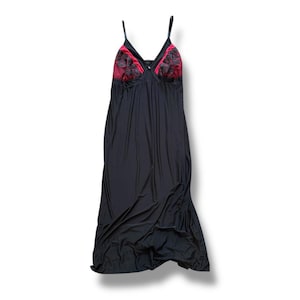 Black & Red Vamp Maxi Dress