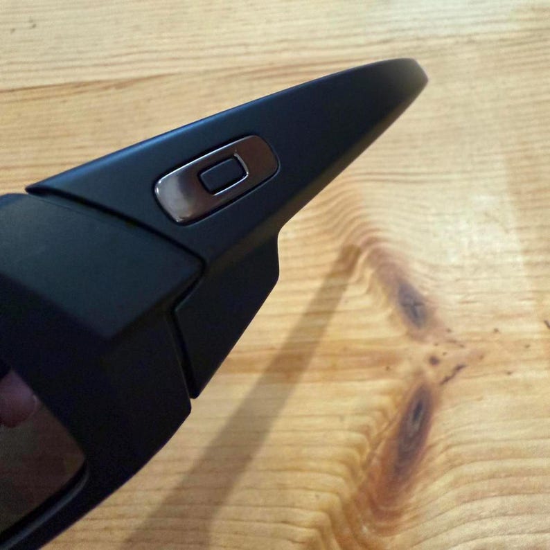 Brand New in Box Oakley Gascan Sunglasses image 2