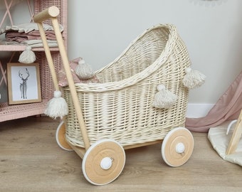 Wiklibox wicker & beech wood doll's pram in ECRU (creamy) color + bedding and tassels. Unpainted!