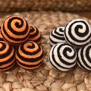 Halloween Decor - 5 Decorative Yarn Balls - Black & White or Orange - Bowl Filler; Basket Filler; Vase Fillers