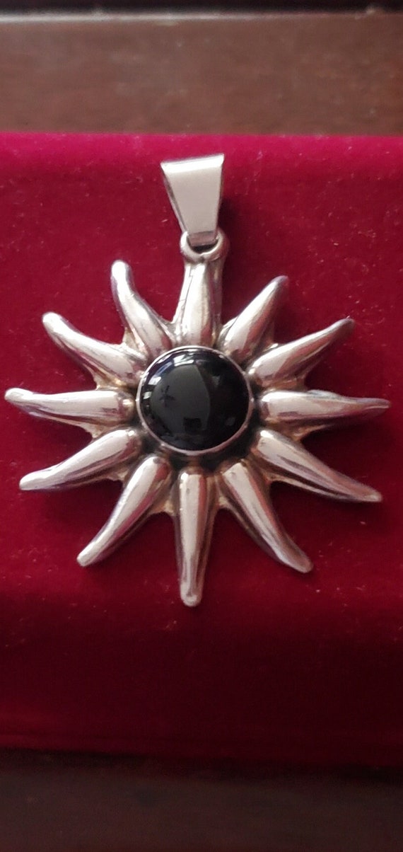 Large onyx SS sun pendant
