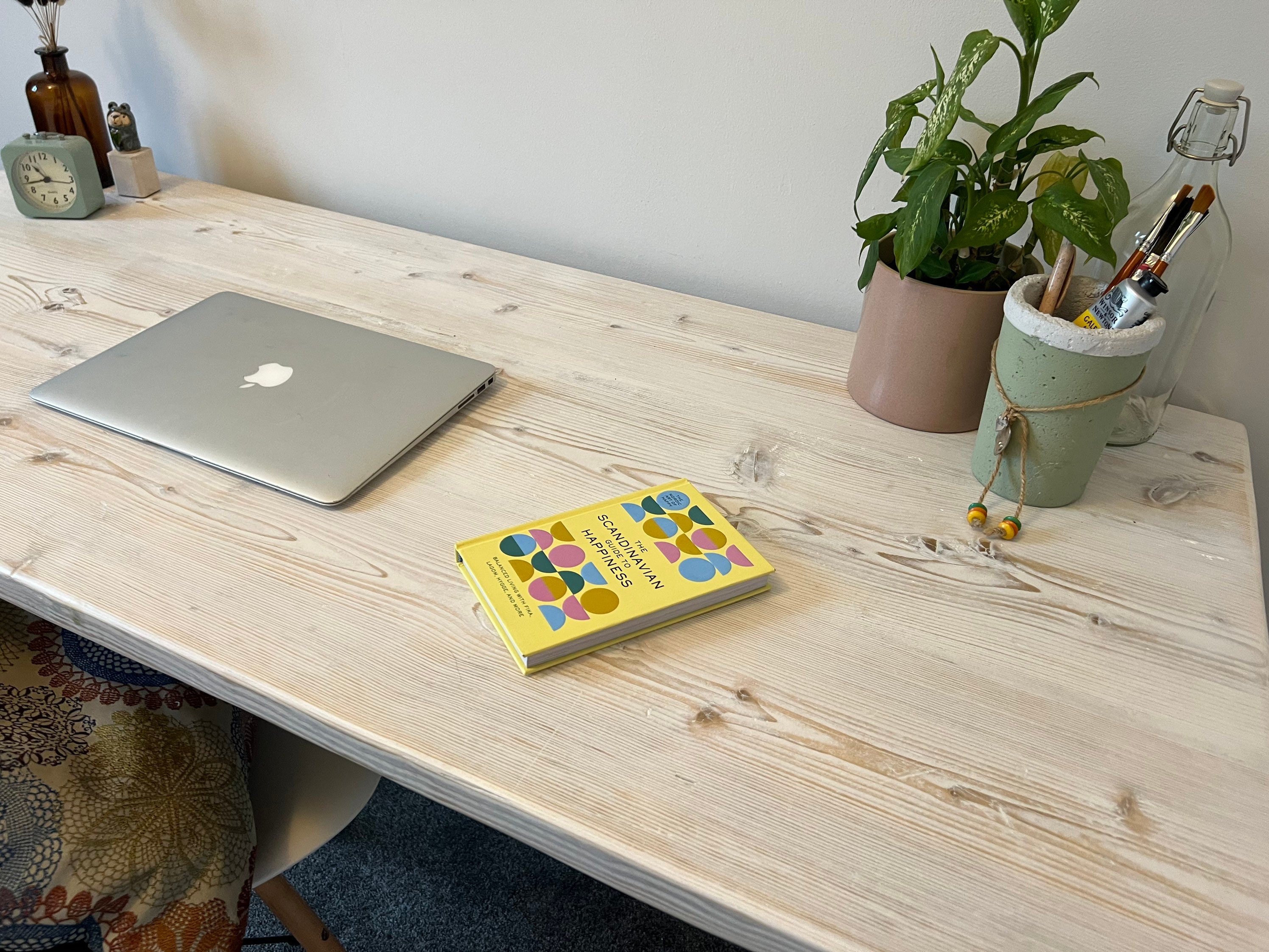 Whitewashed office desk deals