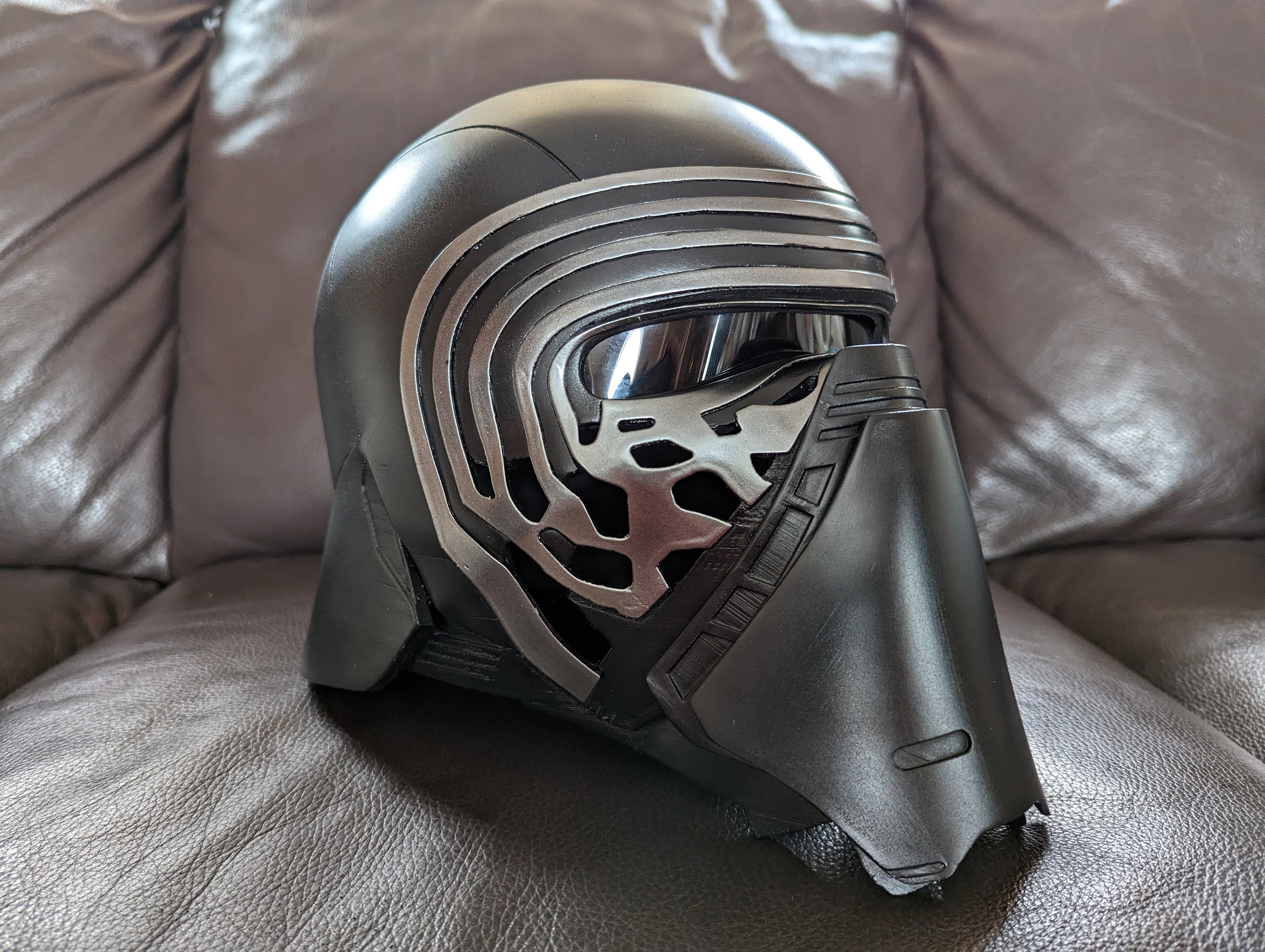 カイロ・レンのヘルメット - Etsy 日本