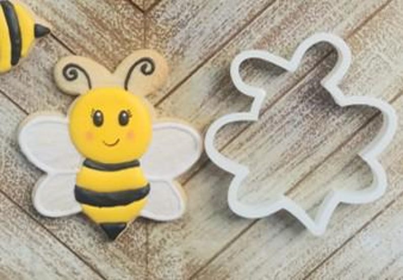 Bumblebee and Hive Cookie Cutters Bumblebee (front)