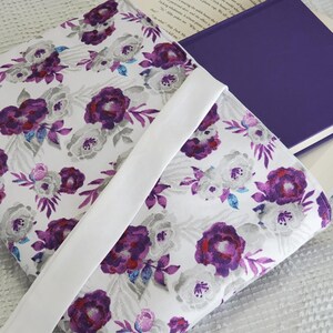 Pochette livre sur le thème des belles violettes, livresques, housse pour iPad, étui, housse pour tablette, fait main