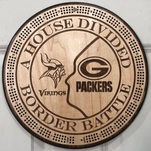 A House Divided cribbage board & wall plaque - with CARD STORAGE, 3 track, 120 points and 6 pegs plus free deck of cards Vikings and Packers