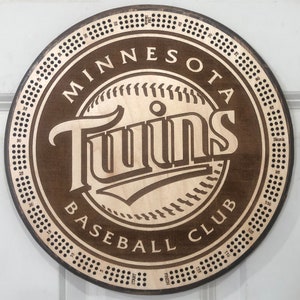 Minnesota Twins cribbage board and wall plaque - Displayable 3 track Round Cribbage Board with pegs & cards with storage for both on back