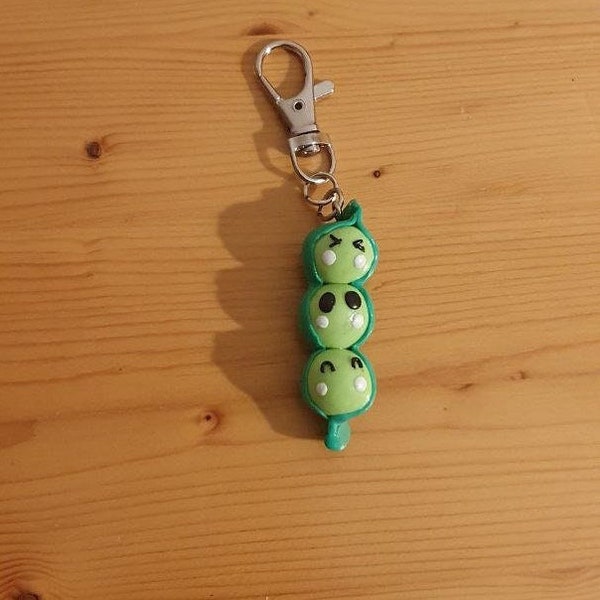 porte clés petit pois kawai. Fimo fantaisie et amusante. Cute