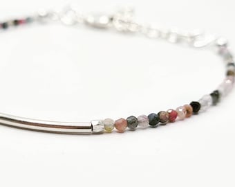 Pulsera de plata de ley con turmalina multicolor: delicados detalles en plata fina