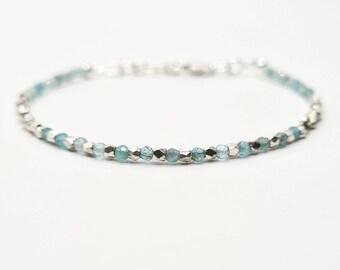 Pulsera de apatita azul en plata fina y de ley