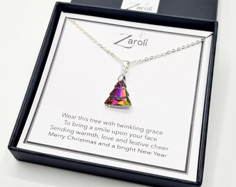 Collar con colgante de árbol de Navidad de cristal iridiscente, regalo de Navidad en tarjeta con poema.