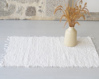 Small off white rug, white cotton rug, bathroom rug, bedside rug, kitchen rug, white washable rug, shower rug, rustic rug, tapis blanc