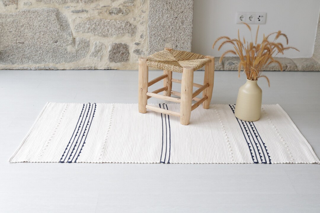 Medium White and Blue Rug, Bathroom Rug, Kitchen Rug, Bedroom Rug, Shower Rug, Washable Rug ...