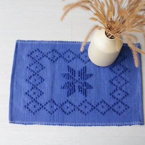 Mini tapis bleu tissé à la main, tapis de salle de bain, tapis de douche, tapis boho, mini tapis, tapis lavable en machine, tapis de bain, tapis bleu géométrique image 4