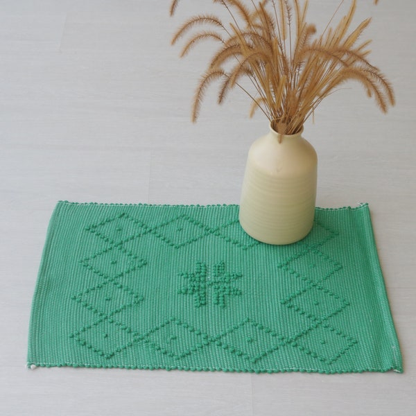 Mini handwoven green rug, bath mat, shower rug, entry rug, green rug mat, Scandinavian rug, mini geometric portuguese rug, tapis de bain