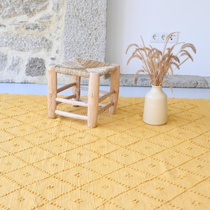 Large yellow rug with knots, geometric yellow rug, bedroom rug, living room rug, kids rug, area rug, Portuguese rug, contemporary rug