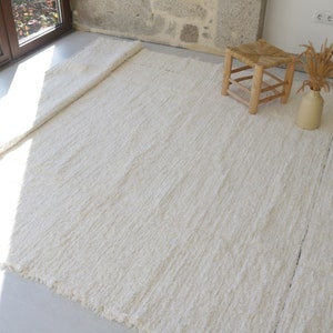 Grand tapis crème tissé à la main 200x300 cm, tapis de zone, tapis de salon, tapis boho, tapis doux épais boho, tapis design unique, tissé à la main au Portugal. image 2